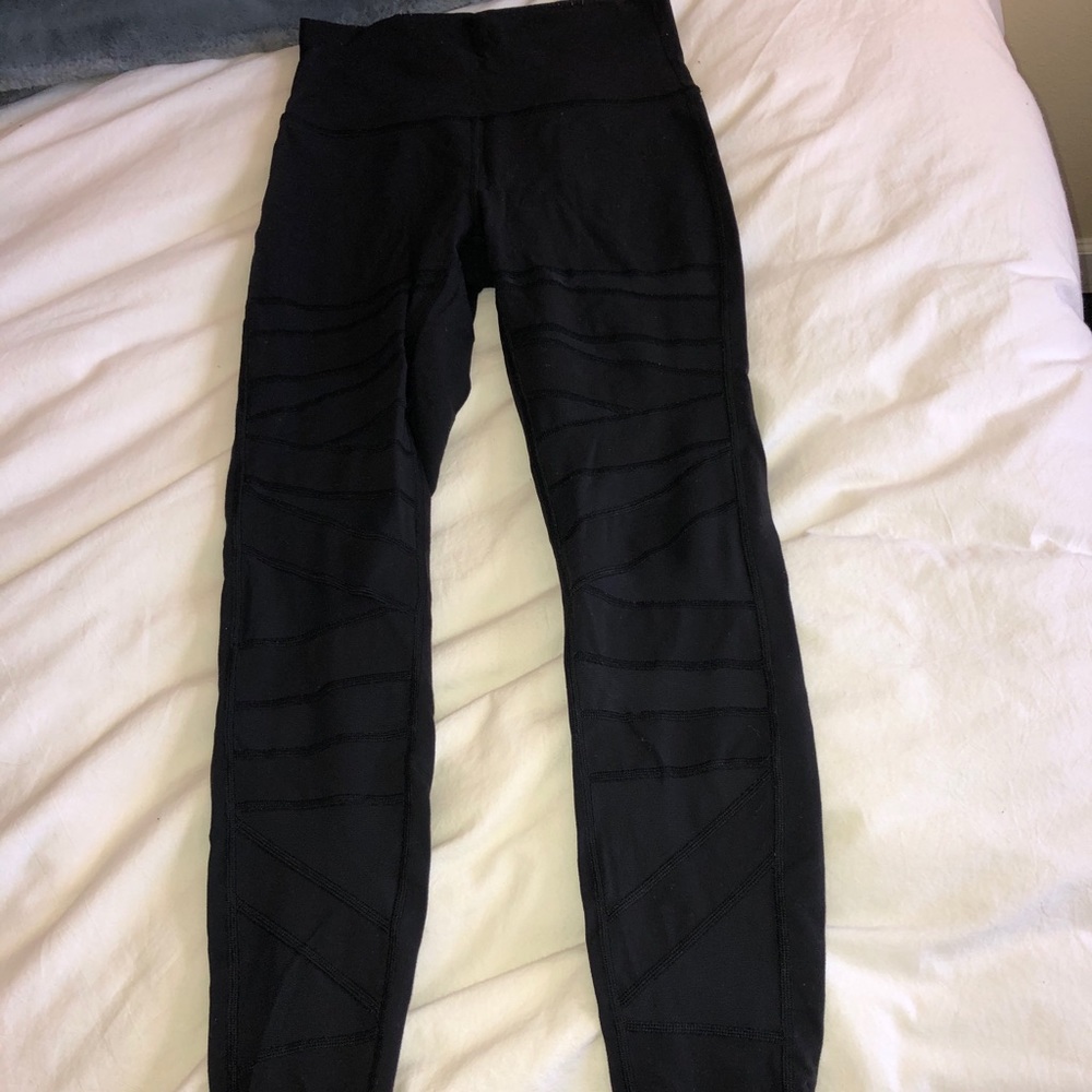 Front Cross-Mesh Lululemon full length leggings